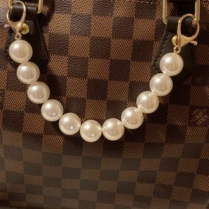 Pearl chain